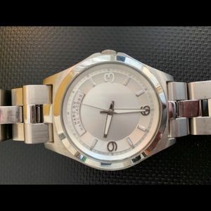 Marc Jacobs watch